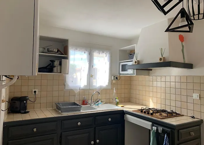 Petite Maison Dans Un Village Du Gers *